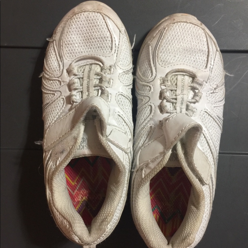 Tennis Shoes
